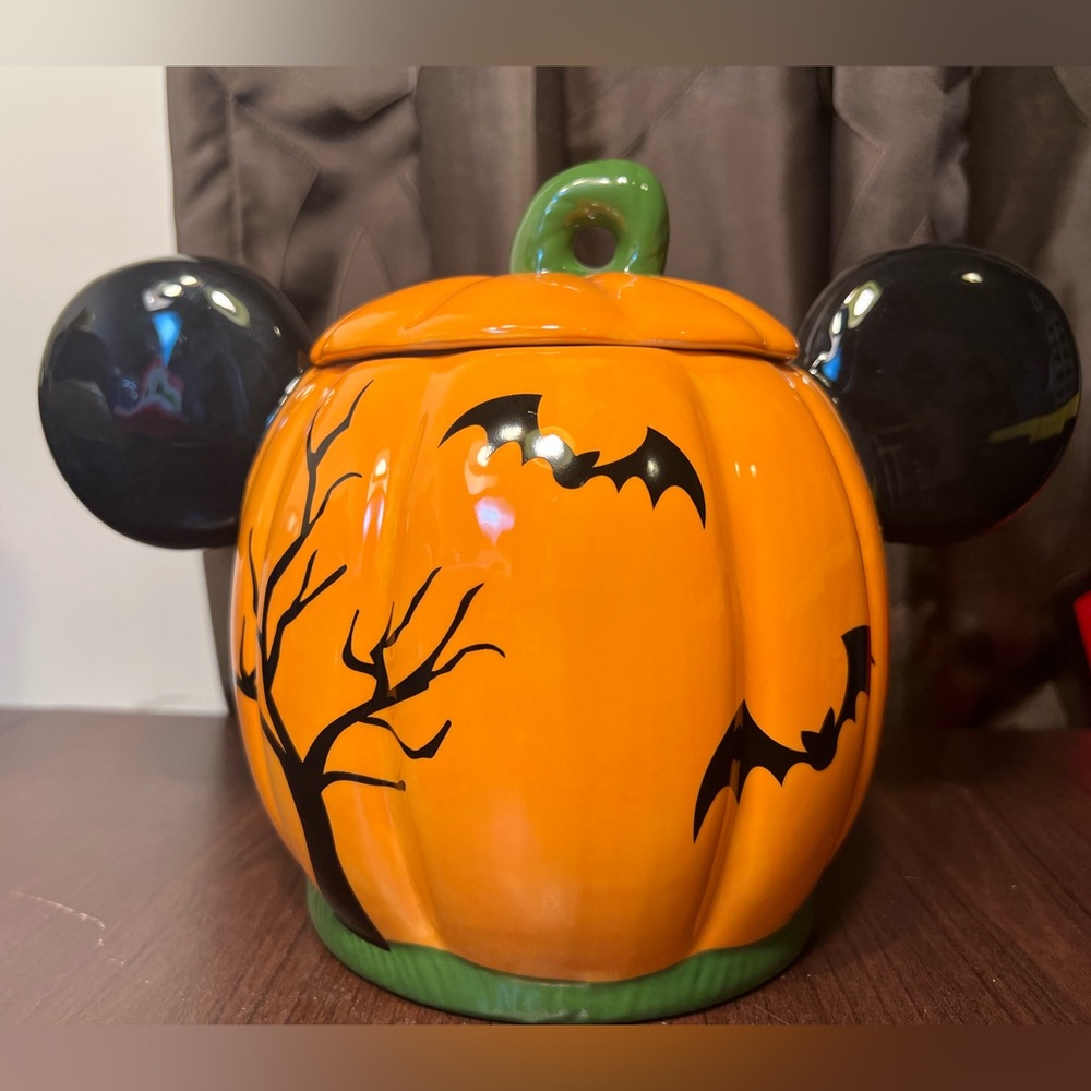 Disney Mickey Mouse Halloween Pumpkin House Cookie Jar Hand Painted NEW. - Picture 2 of 4